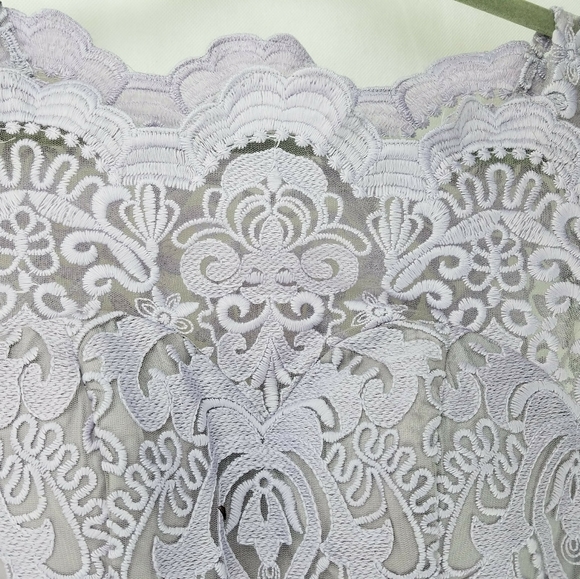 Embroidered Lace dress by Chi Chi London! - Picture 7 of 11